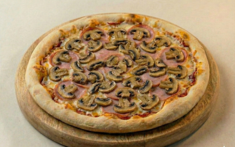 Пицца «Грибы и ветчина»
