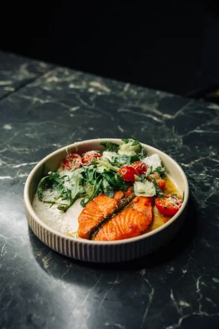 Стейк из форели в азиатском стиле