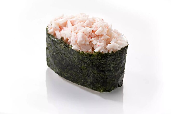 Гункан со снежным крабом