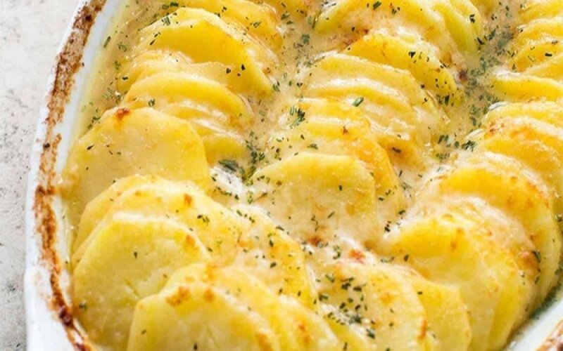 Картошка запечёная под сыром