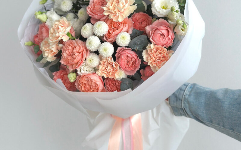 Букет персиковый с пионовидной розой