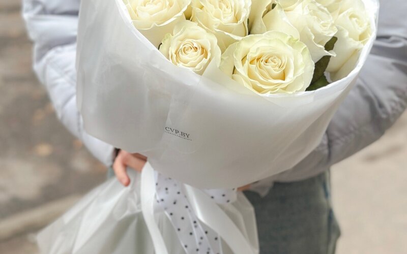 Букет белых роз