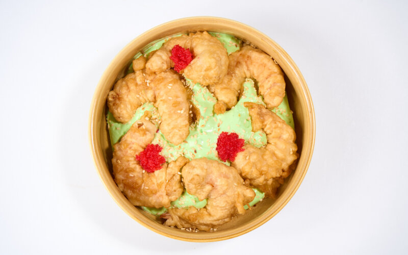 Темпурные креветки с муссом из васаби