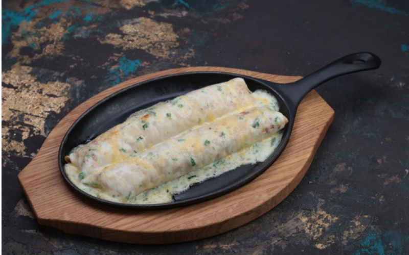 Блинчики с рубленой свининой и грибами