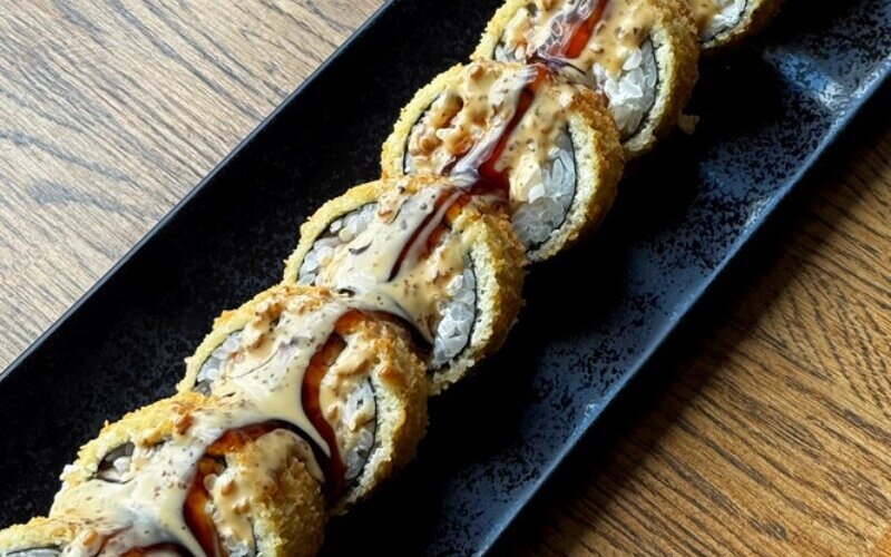 Ролл темпура с тунцом и креветкой