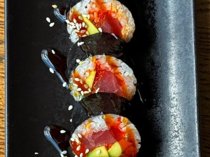 Ролл «Норимаки» с тунцом спайси