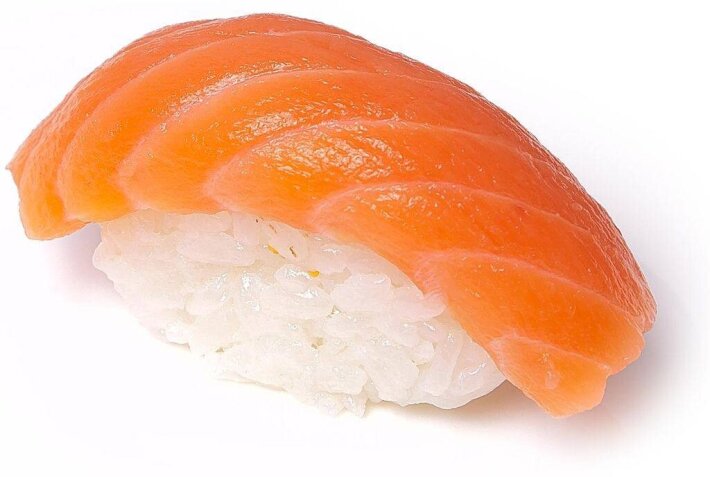 Суши с лососем