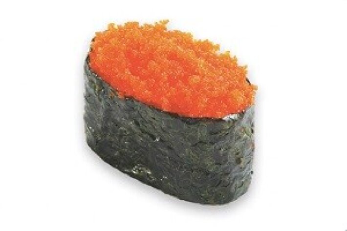 Гункан с икрой масаго