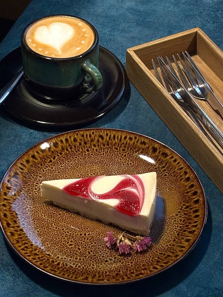 Десерт «Малиновый чизкейк»