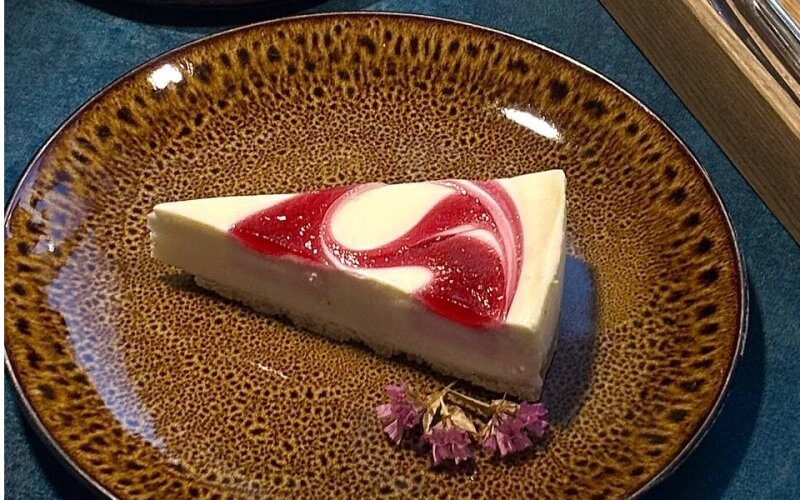 Десерт «Малиновый чизкейк»