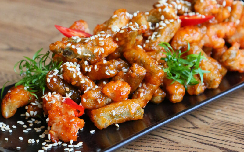 Хрустящая стручковая фасоль с цыплёнком