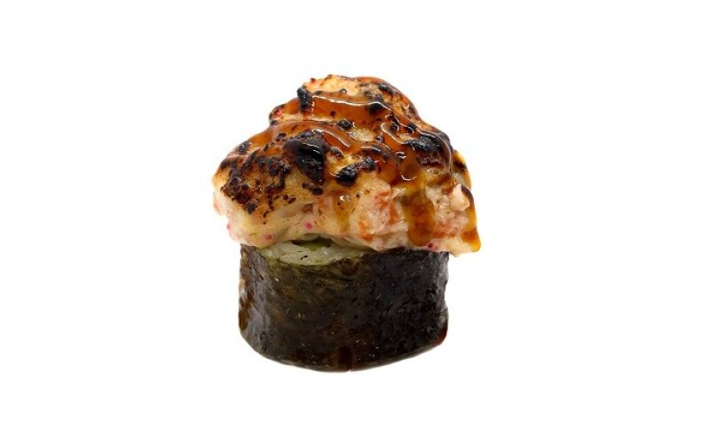 Опаленный ролл с лососем