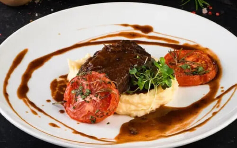 Говяжьи щечки с пюре