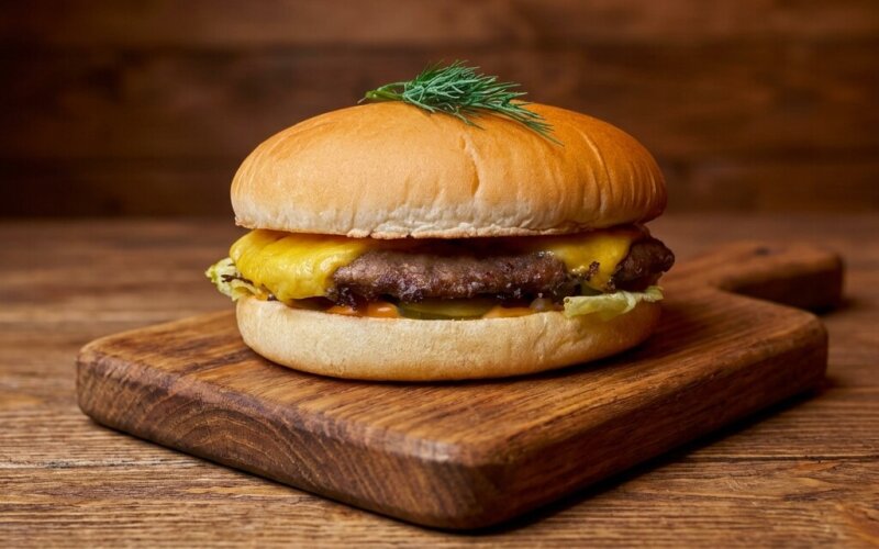 Чизбургер «С говядиной»