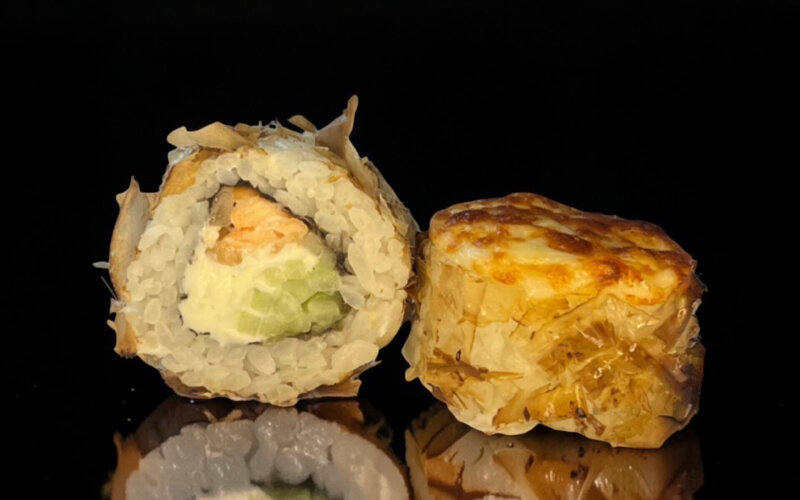 Запечённый ролл «Бонито с лососем»