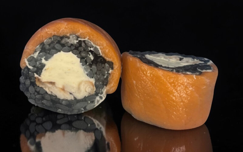 Ролл «Филадельфия тёмный самурай»