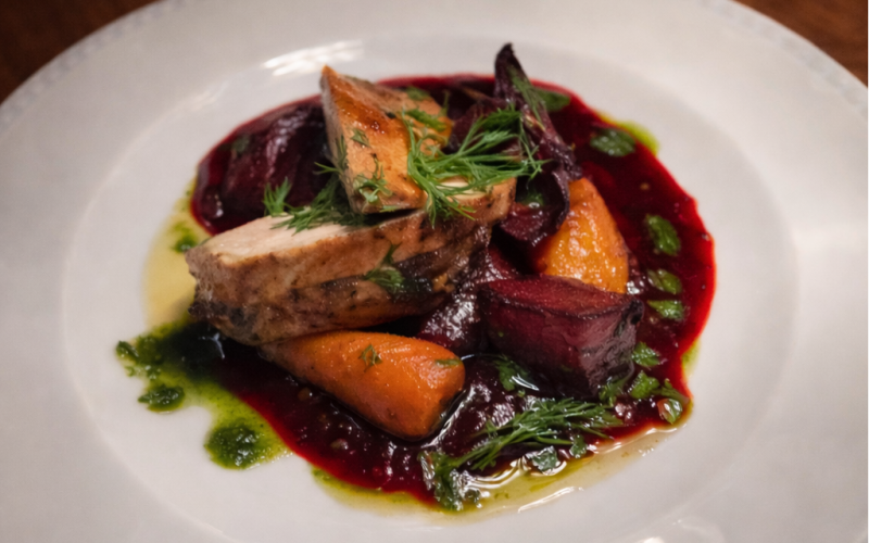 Куриное филе со свеклой