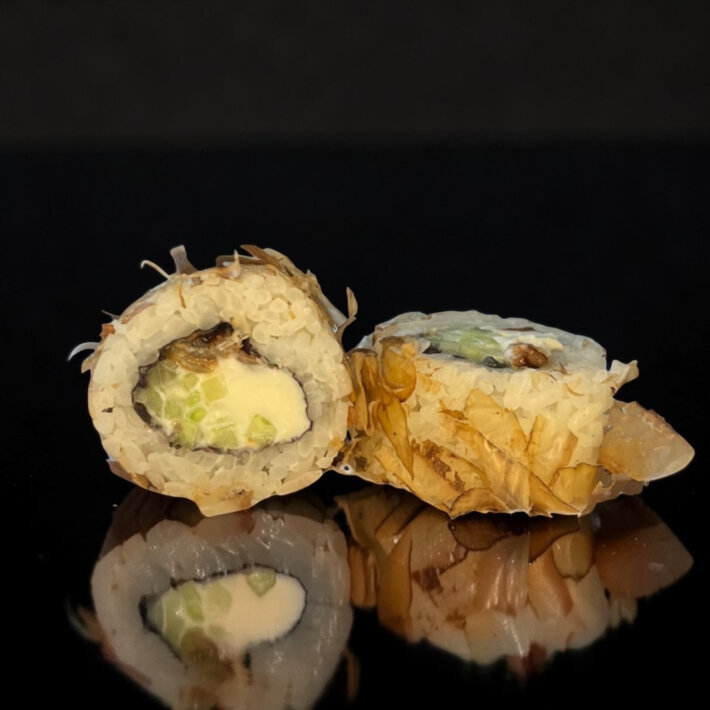 Ролл «Бонито с угрём»