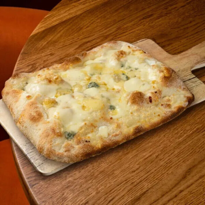 Римская пицца «Кватро Формаджи»