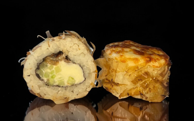 Запечённый ролл «Бонито с угрём»