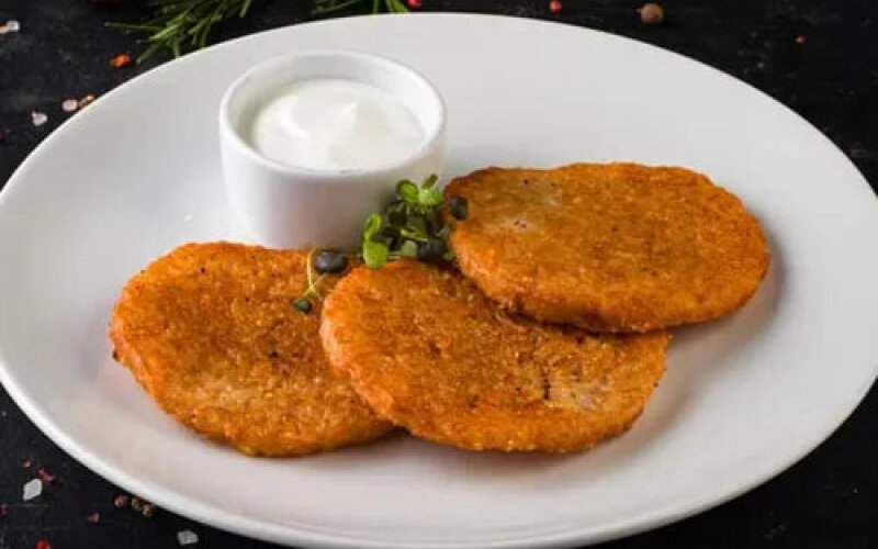 Драники со сметаной