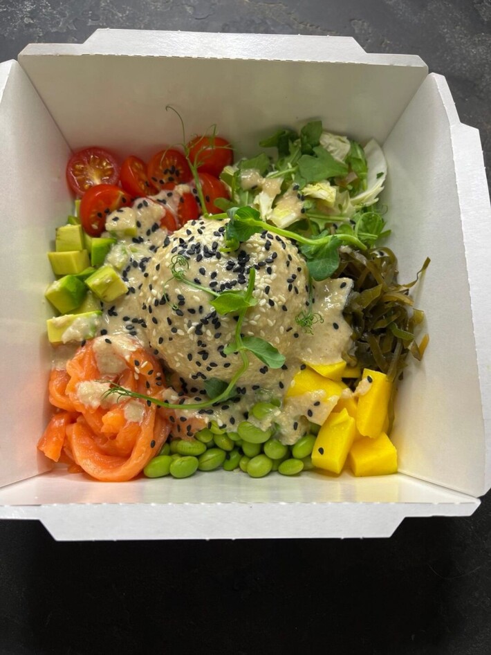 Поке с лососем