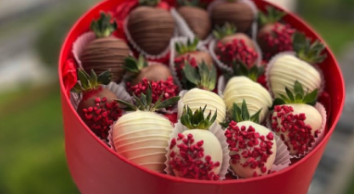 Клубника в шоколаде «Chocolate boutique in Minsk»