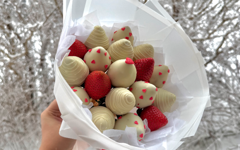 Букет из клубники «Love»