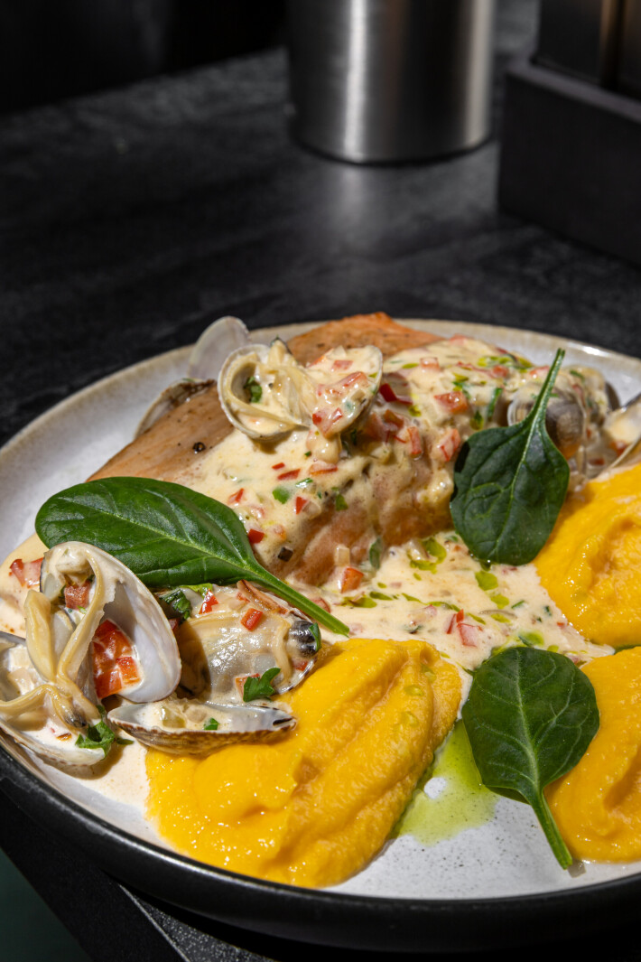 Филе форели с вонголе