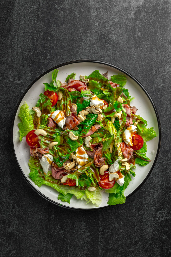 Салат с ростбифом