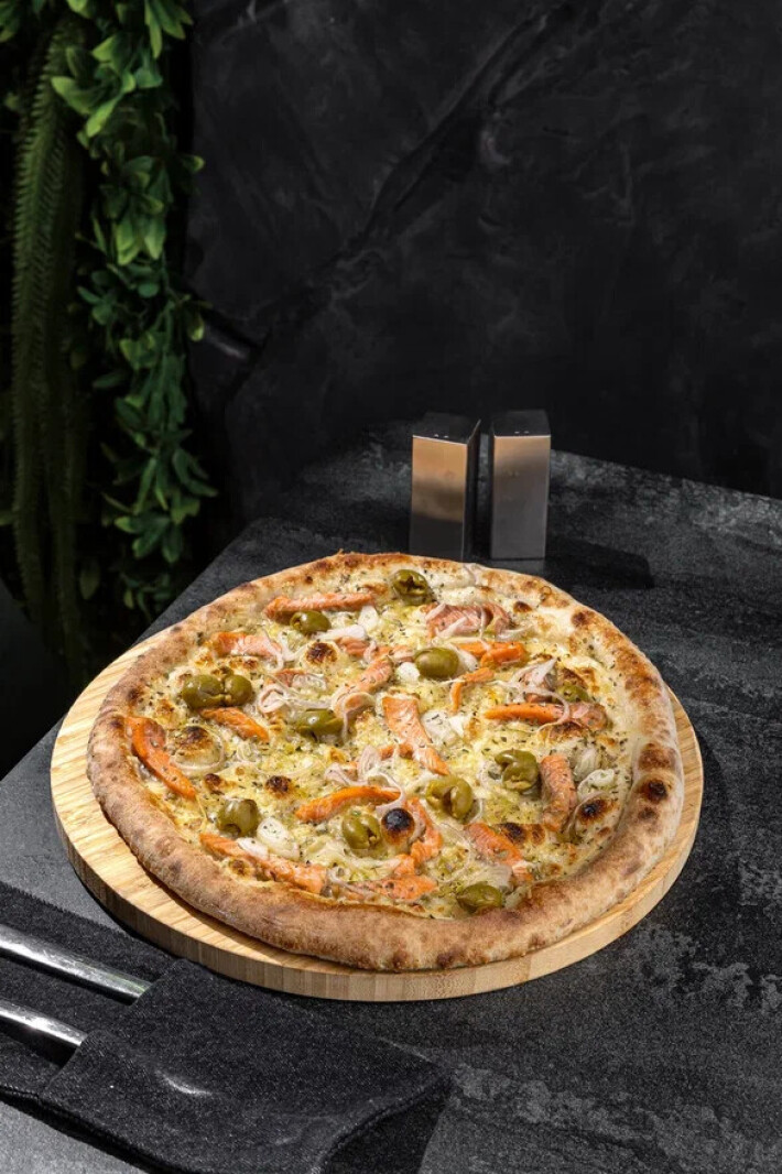 С форелью и оливками