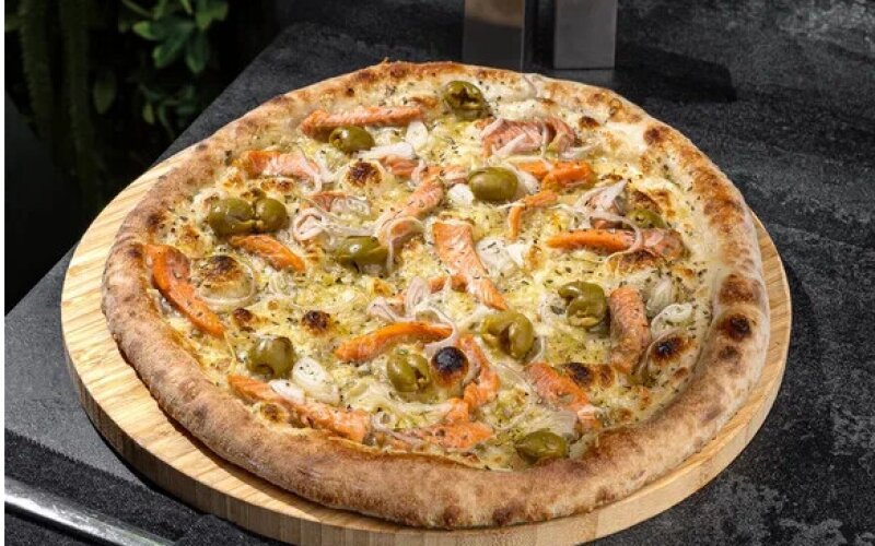 С форелью и оливками