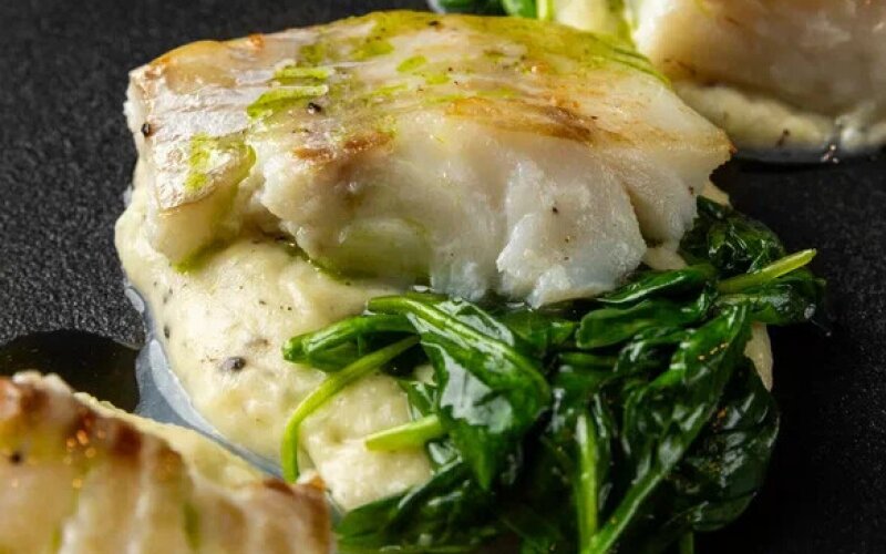 Филе трески на пюре с трюфелем