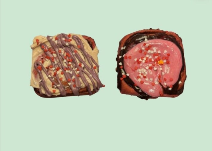 Комбо двух вкусов Вишневого брауни и Hello Kitty