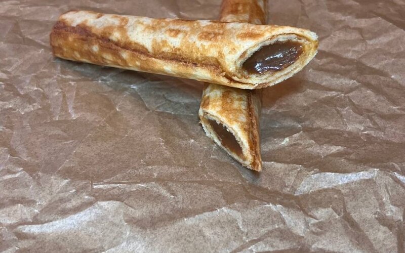 Трубочка вафельная со сгущенкой