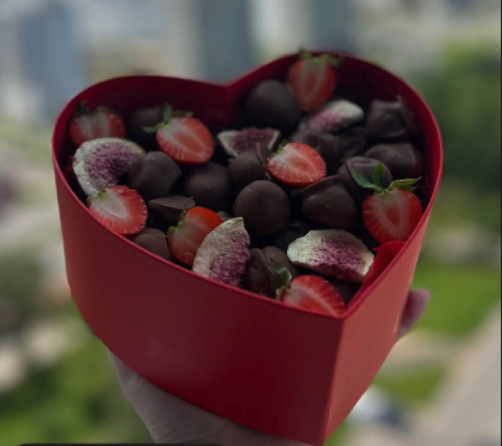 Малина в шоколаде