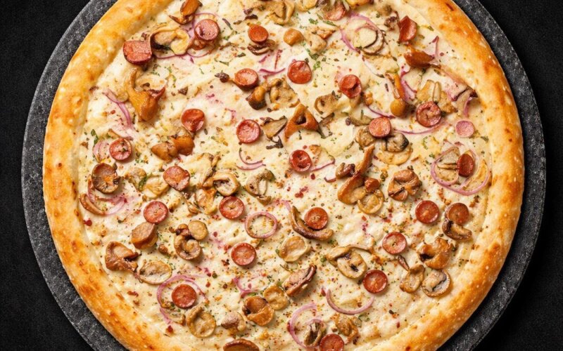 Опята, шампиньоны, колбаски bbq