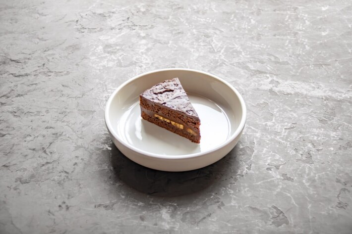 Шоколадный торт с бананом