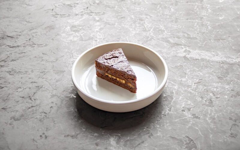 Шоколадный торт с бананом