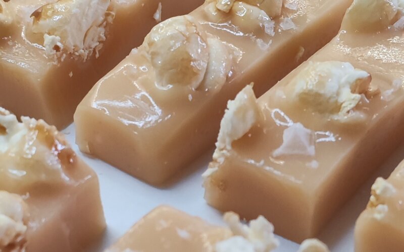 Ириска с попкорном