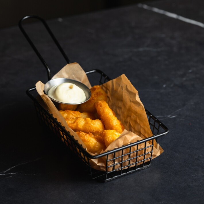 Наггетсы куриные с чесночным соусом