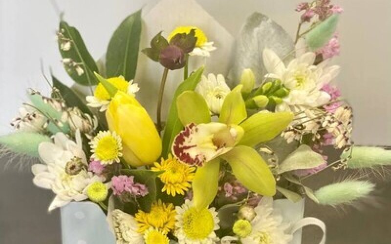 Букет «Весенний комплимент»