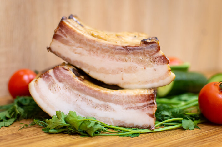 Бекон на рёбрышках г/к