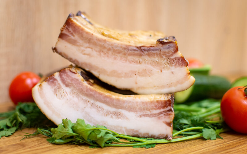 Бекон на рёбрышках г/к