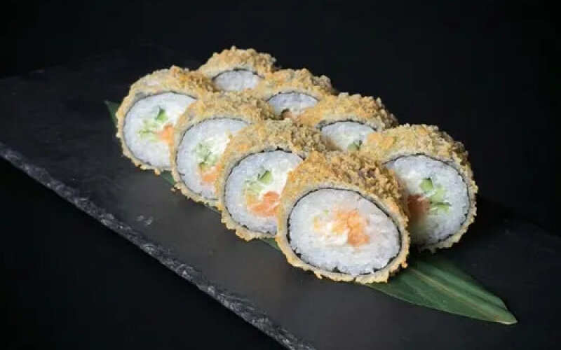 Ролл «Фрай» с лососем