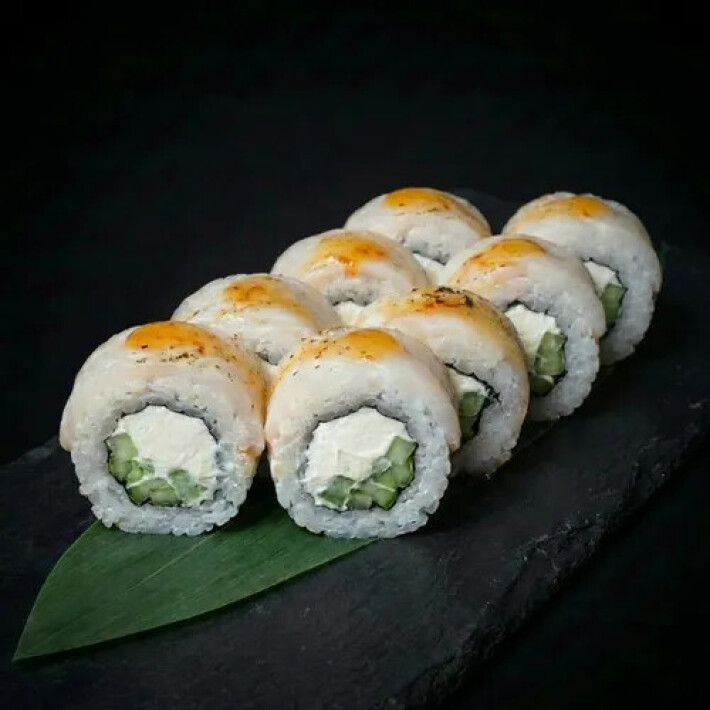 Ролл с морским окунем