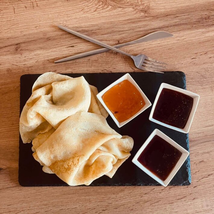 Блинчики с джемом