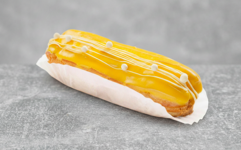 Пирожное «Эклер манго»