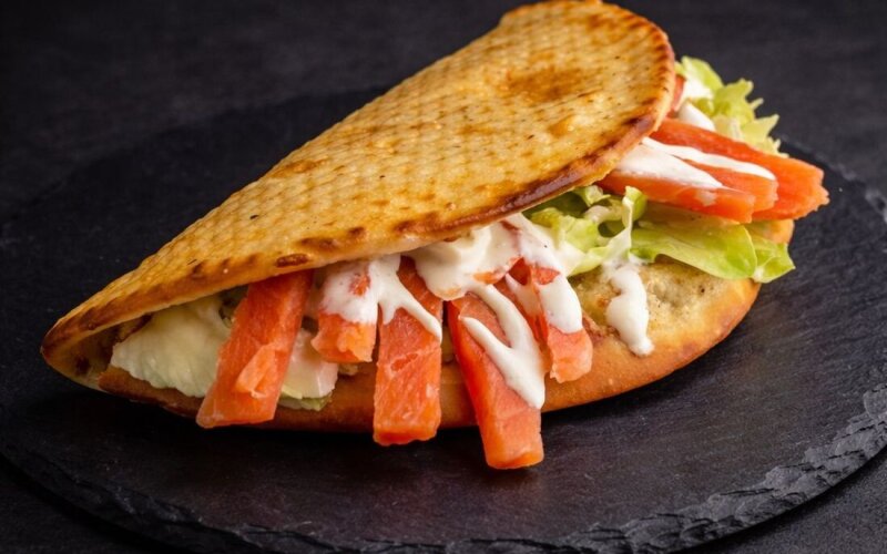 Пита с лососем