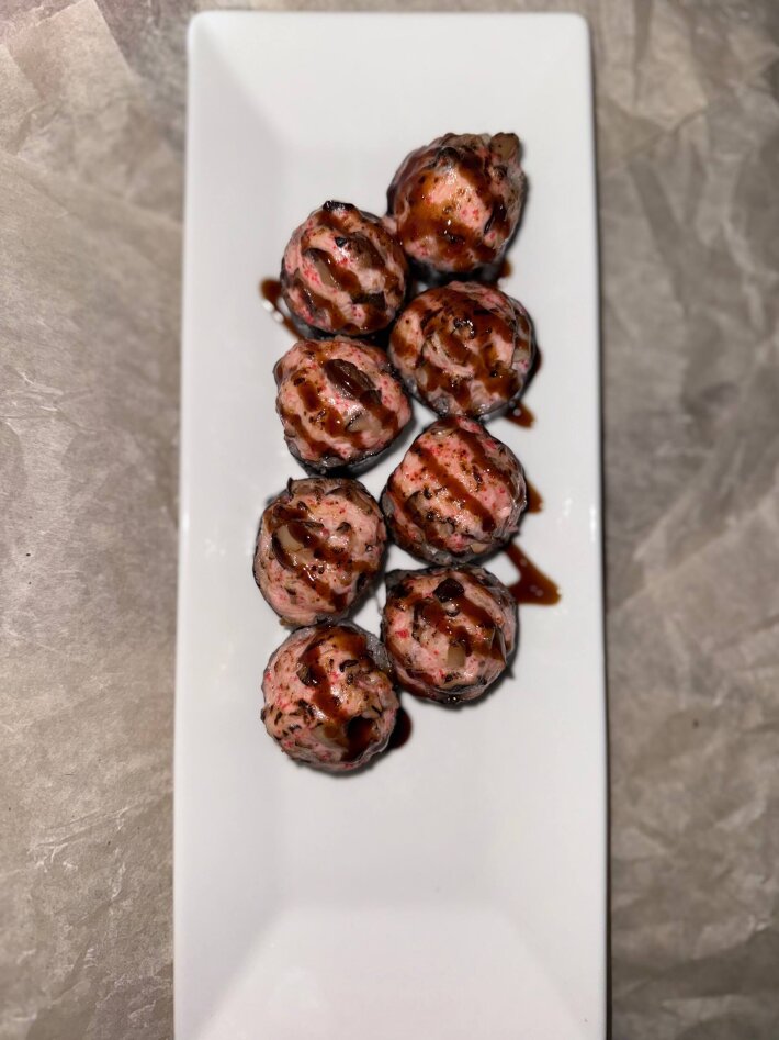 Запечённый ролл с курицей и грибами